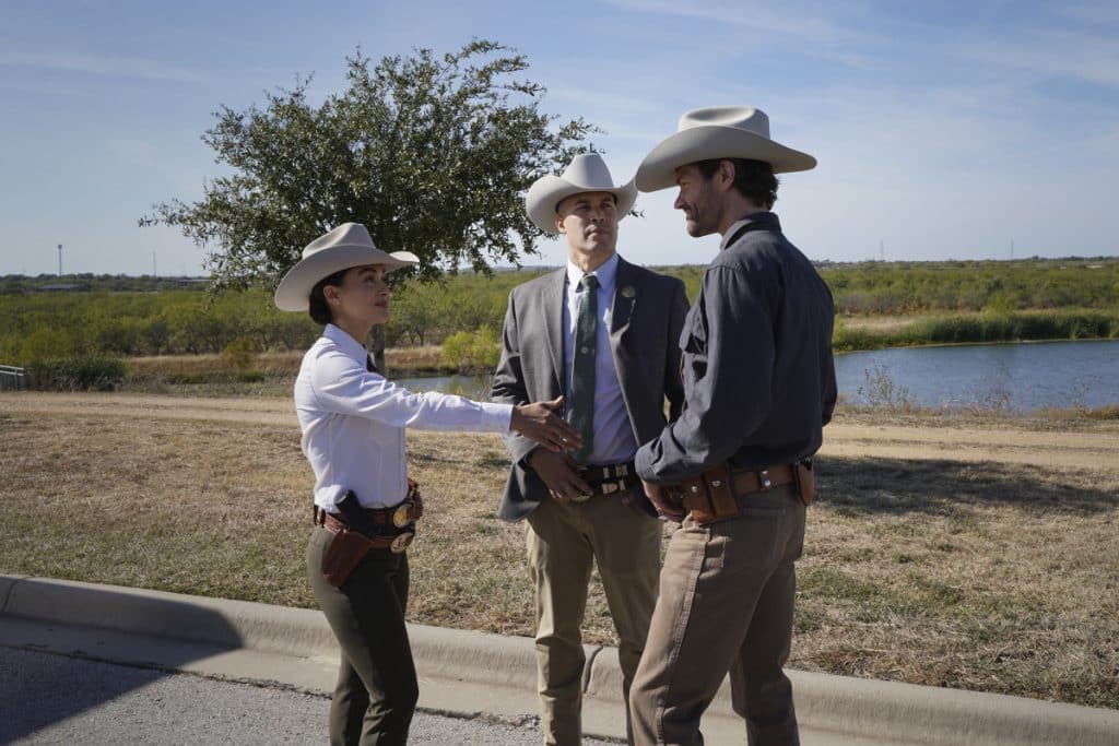 Lindsey Morgan, Coby Bell and Jared Padalecki